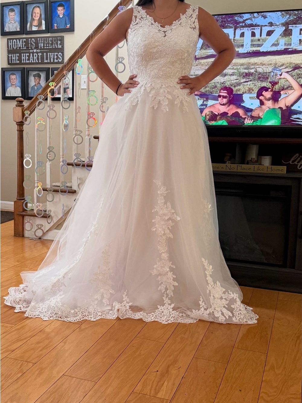 Elegant White Lace A-Line Wedding Dress